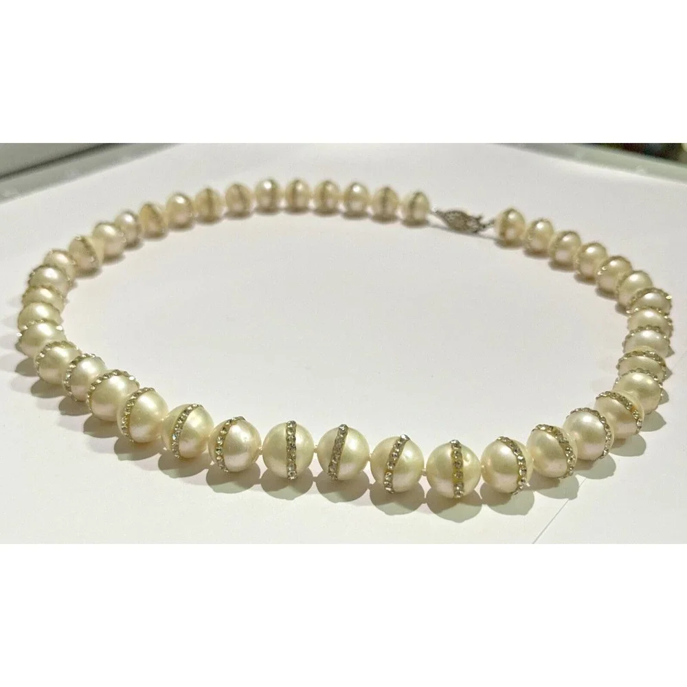 White Simulated‎ Pearl w/ Rhinestones Necklace middle 10 mm 18 inches Jewelry
